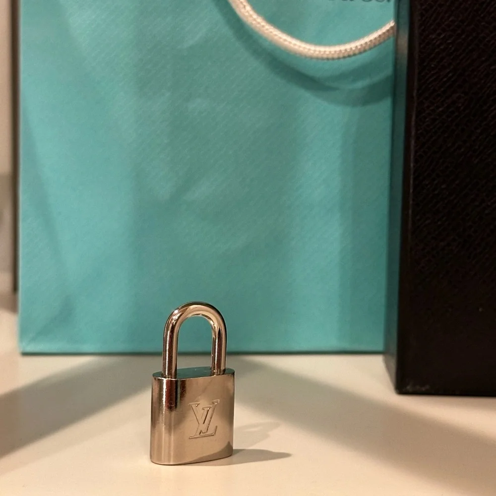 Louis Vuitton Silver Lock and Key 319